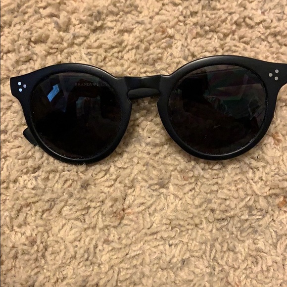Brandy Melville Accessories - Brandy Melville sunglasses